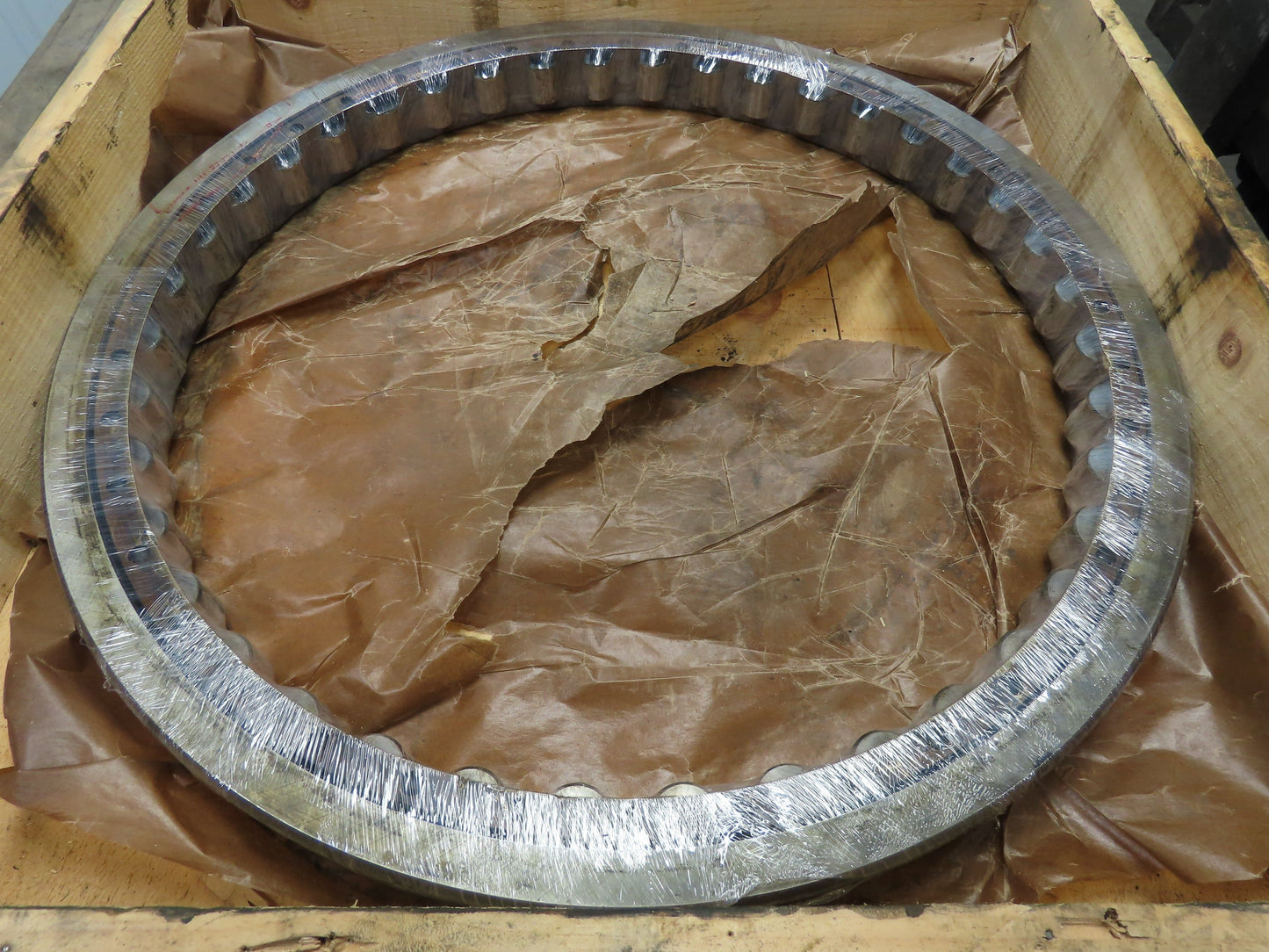 American AD-42302D 90401B Cylindrical Roller Bearing 30" OD 25.25" ID 2.5" W