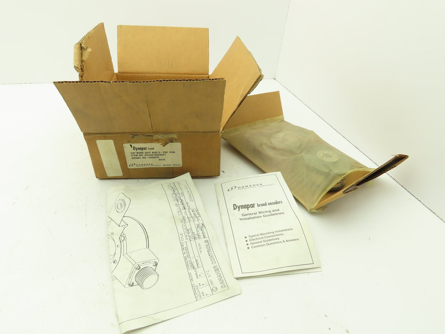 Dynapar HS35012043341 Shaft Encoder 3/8" Bore 5-26V 7-Pin