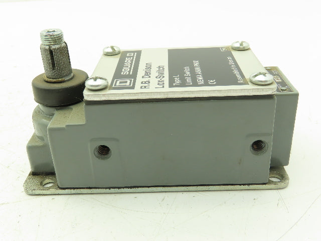 Square D L300WNS2M26 Limit Switch 600V 12A Type L 1/2" NPT Connection Type