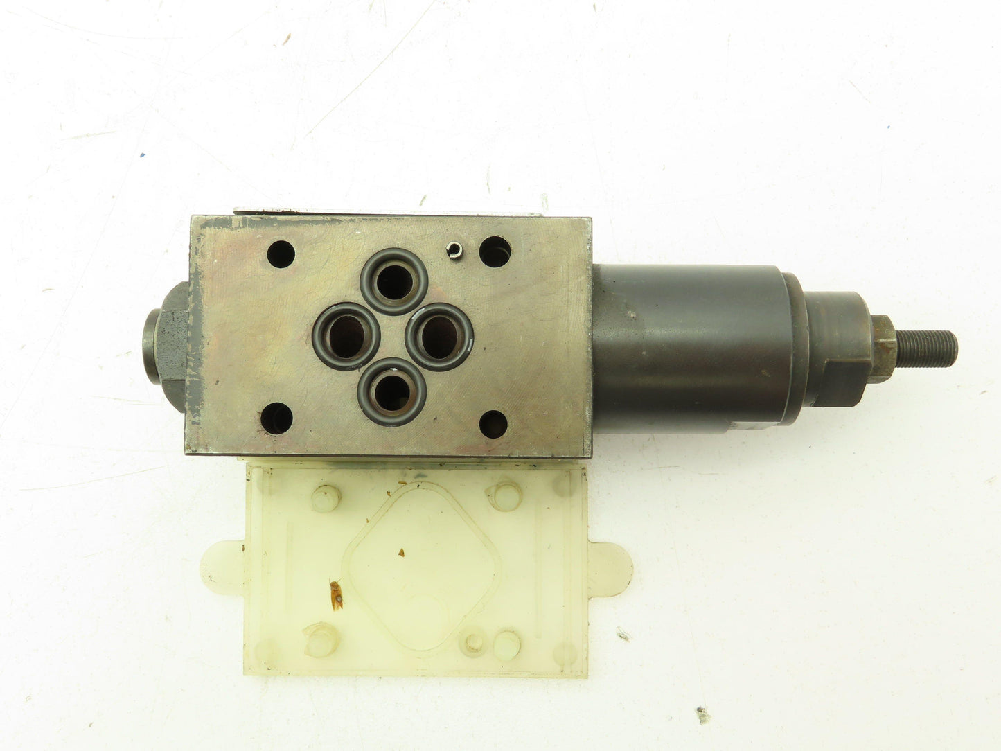 Vickers DGMX1-3-PP-BW-B-40 SystemStak Hydraulic Pressure Reducing Relief Valve