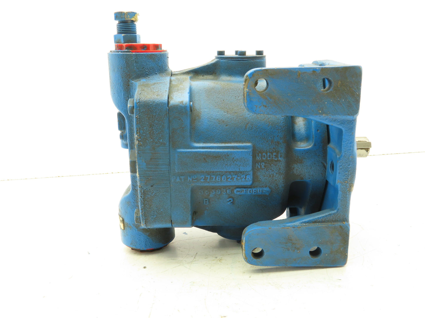 Vickers PVB15-FLSWY-41-CM-12 Hydraulic Axial Piston Pump 15GPM 1800 RPM 2000 PSI