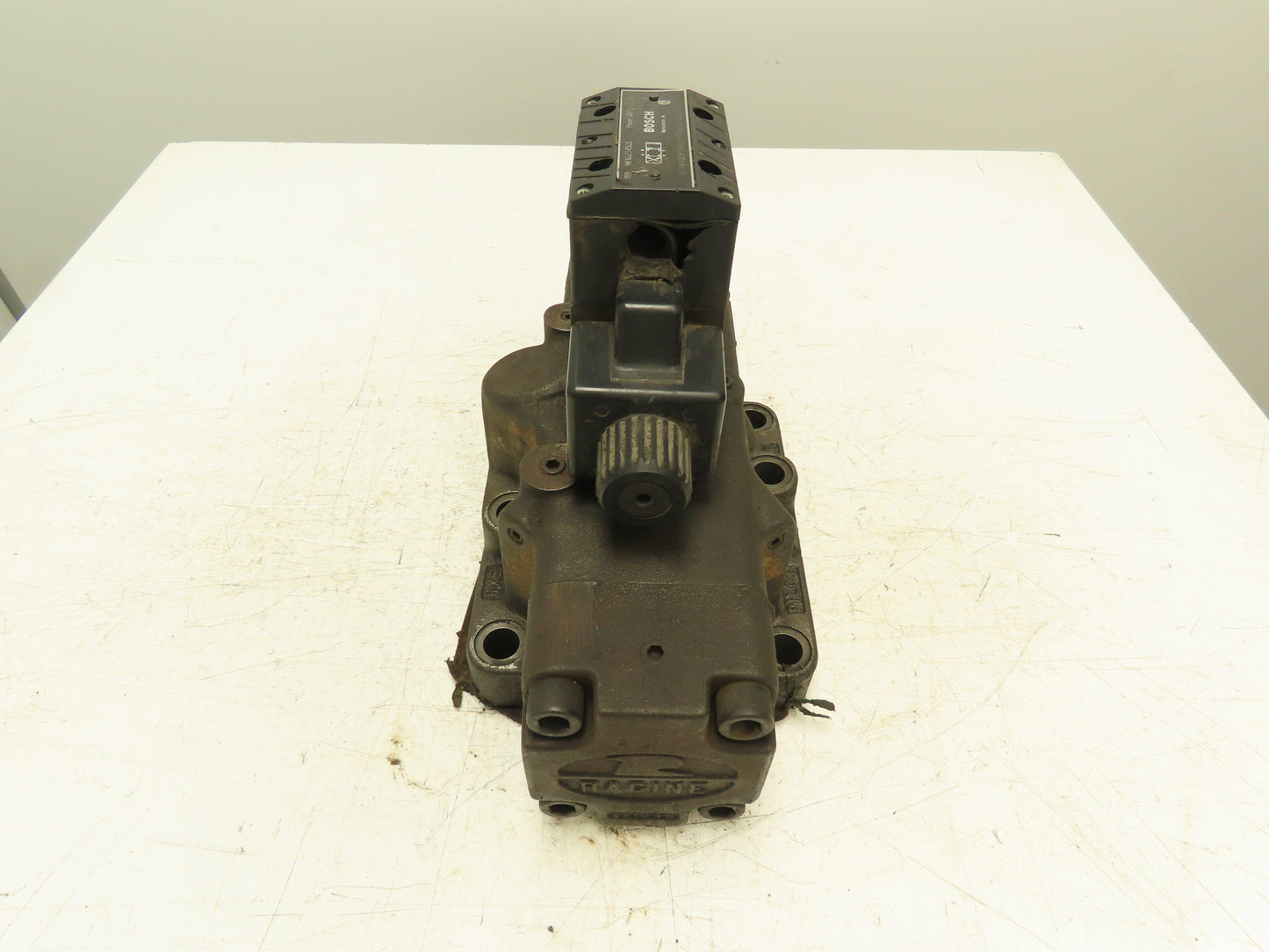 Bosch 081WV32P1V3001PTKA115 Directional Control Solenoid Valve 115V 9810234505