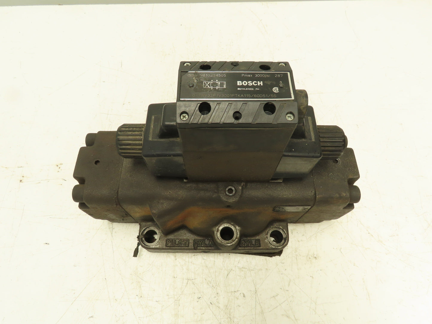 Bosch 081WV32P1V3001PTKA115 Directional Control Solenoid Valve 115V 9810234505