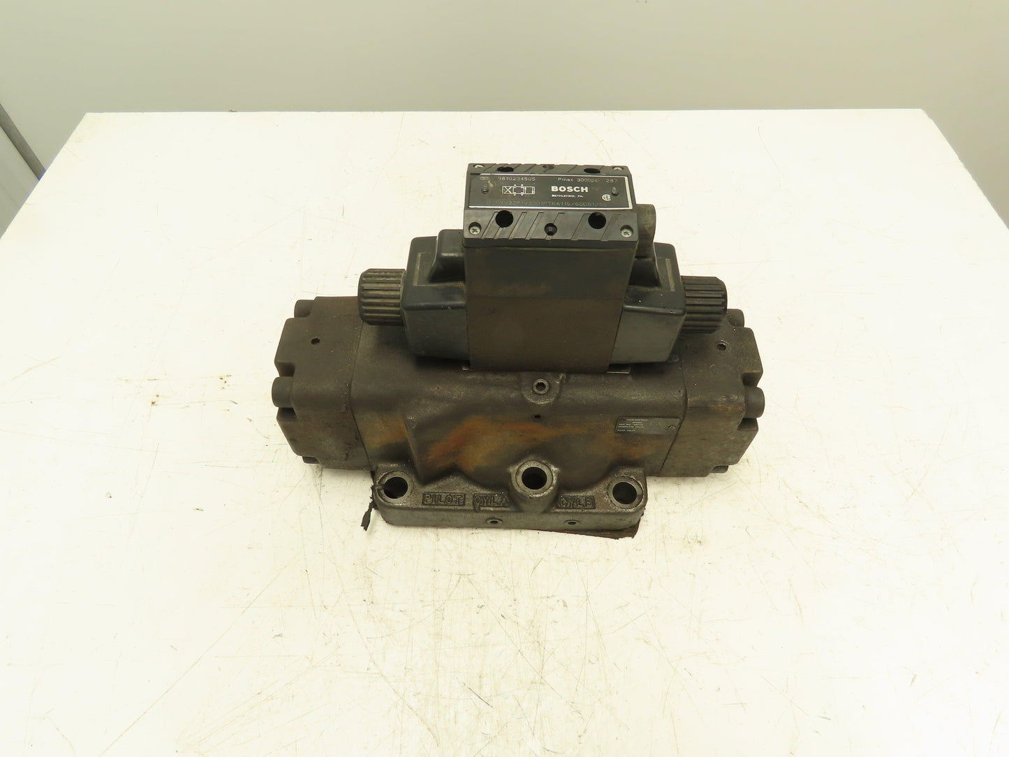 Bosch 081WV32P1V3001PTKA115 Directional Control Solenoid Valve 115V 9810234505