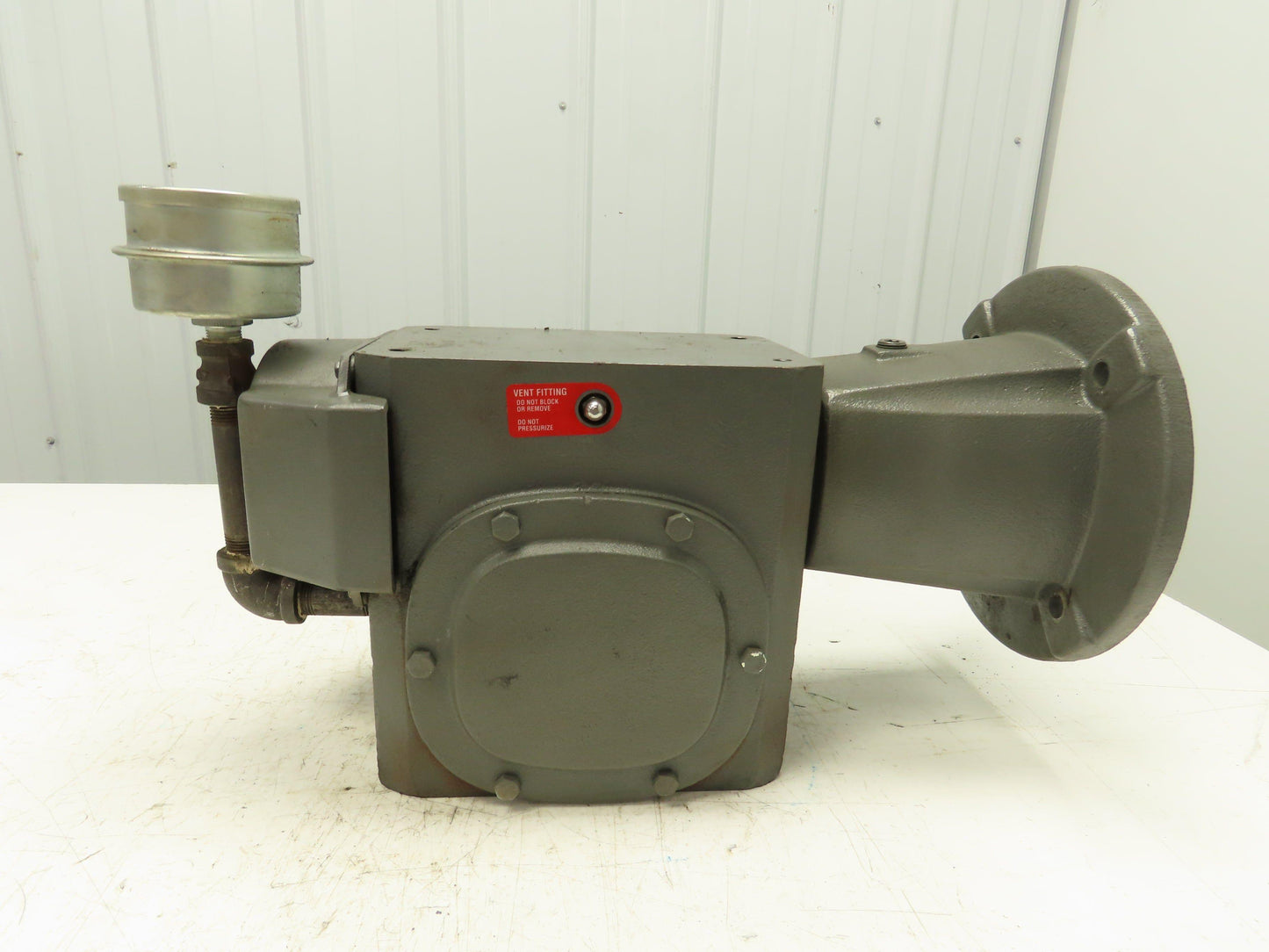 Baldor LF-932-15-B9-J Worm Gearbox Reducer 15:1 Ratio 4.6Hp 117 RPM RH 180TC