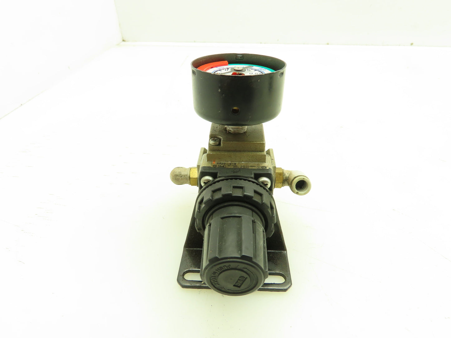 SMC AR20-01B Pneumatic Precision Pressure Regulator Valve 1/8" NPT Lot of 2