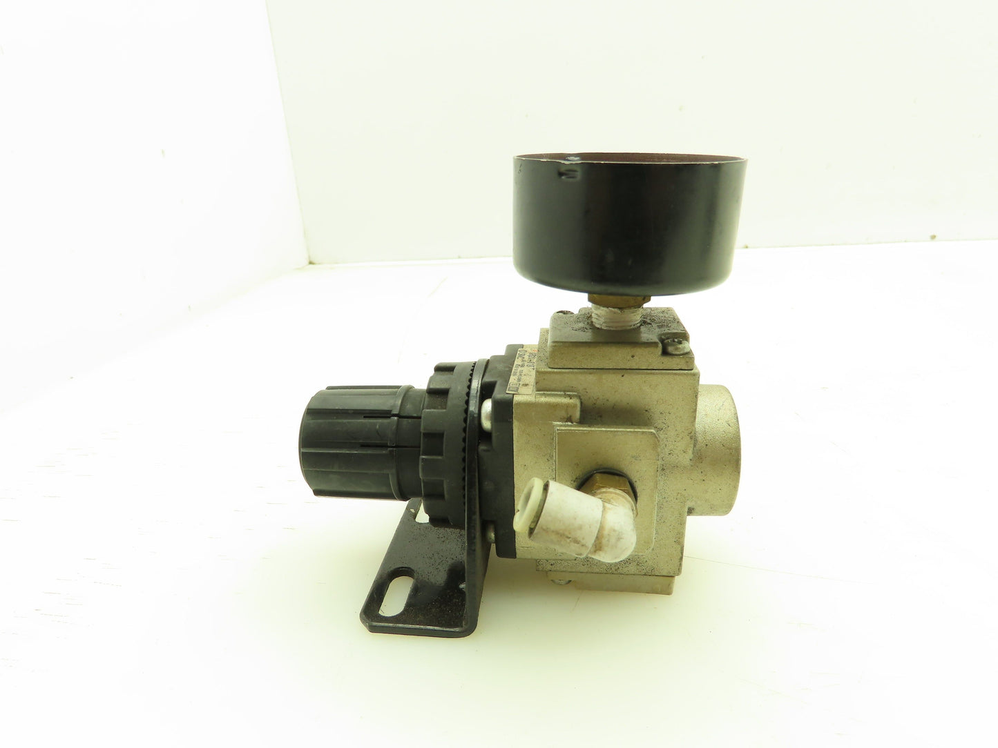 SMC AR20-01B Pneumatic Precision Pressure Regulator Valve 1/8" NPT Lot of 2