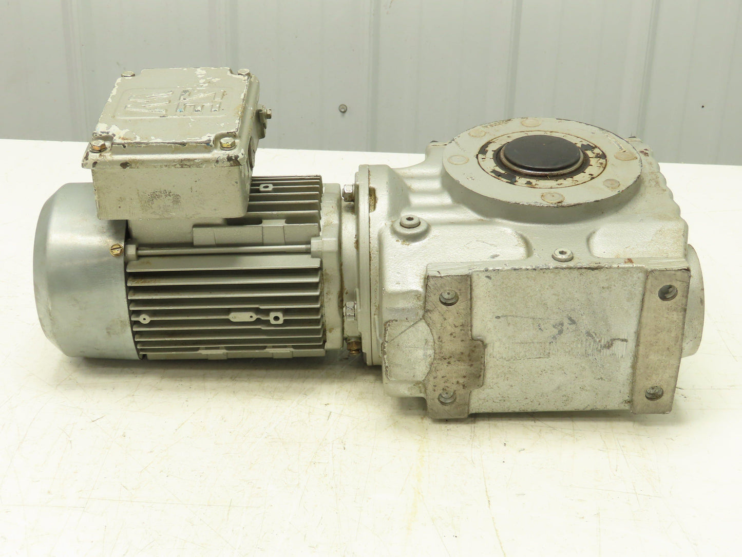 Sew-Eurodrive SA67 DT80N4/TF Gearmotor 218:1 Reducer 460V 3PH 7.8 RPM Output