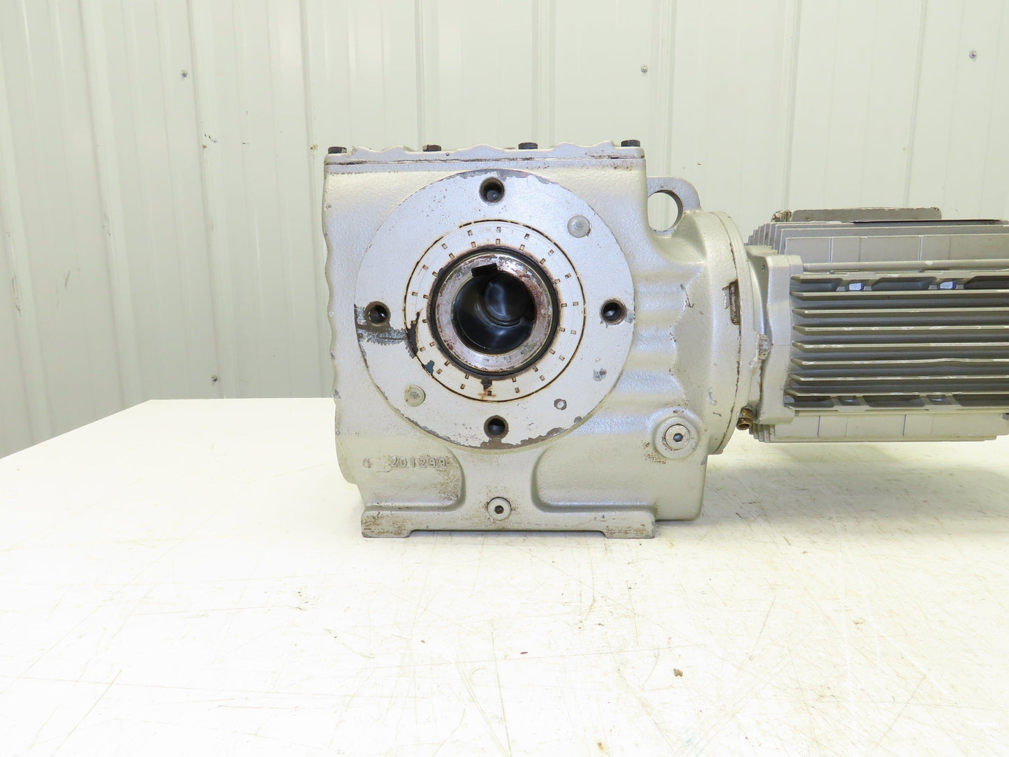 Sew-Eurodrive SA67 DT80N4/TF Gearmotor 218:1 Reducer 460V 3PH 7.8 RPM Output