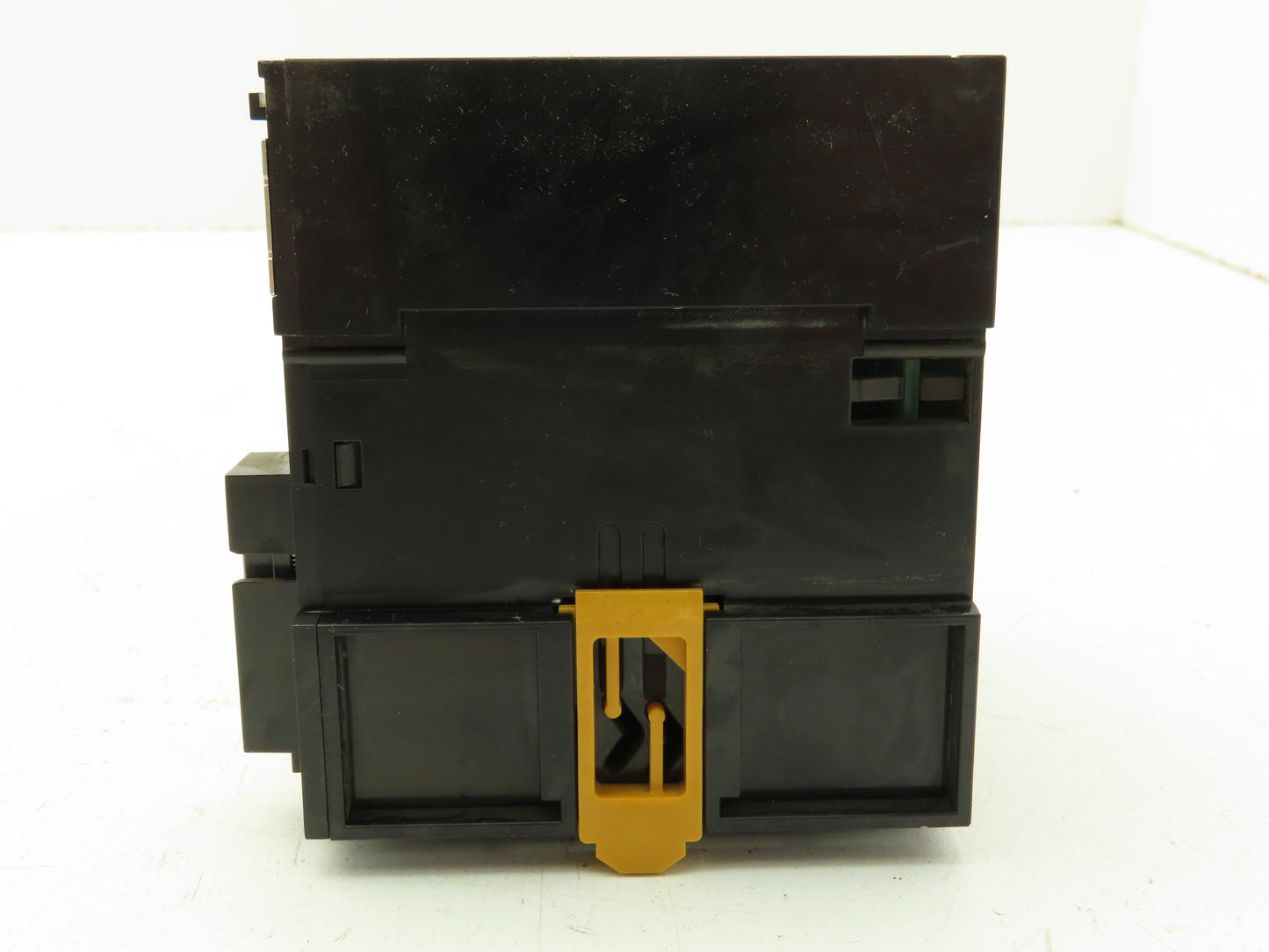 Omron CJ1W-PA205C Power Supply Module 100-240VAC Input 120/240VDC OR 24VDC 2A