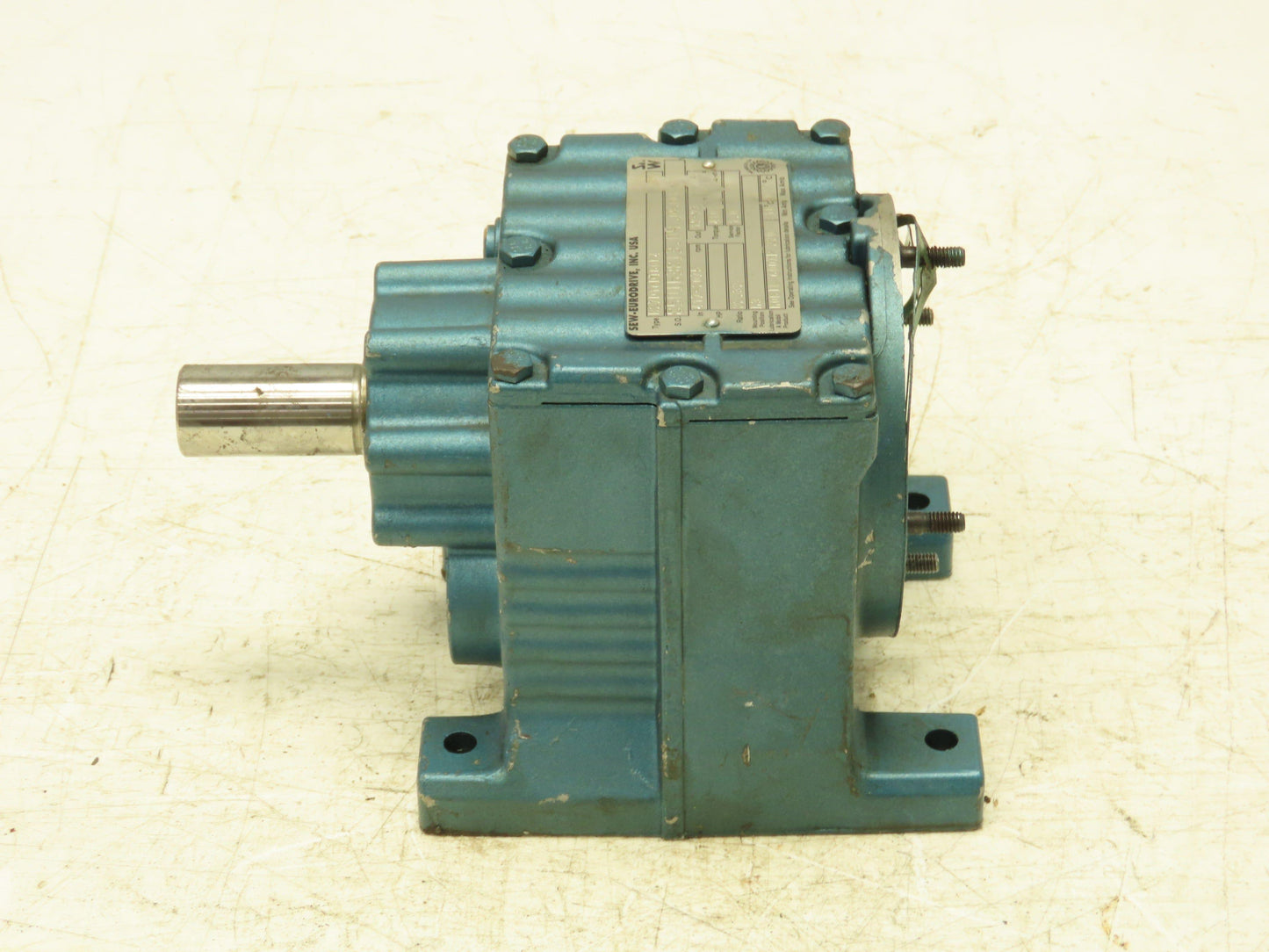 Sew-Eurodrive R27D16DT80K4 Inline Gearbox 22.3:1 Reducer 19-93 RPM 80K4 Frame
