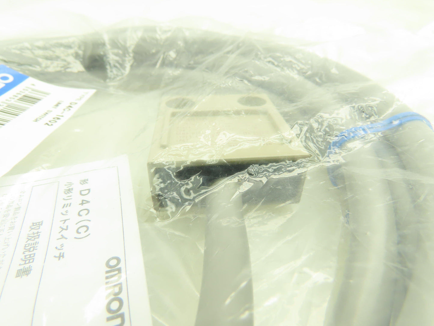 Omron D4C-1602 Limit Switch Roller Plunger SPDT 5A 250V 11.77 N 3M Cable