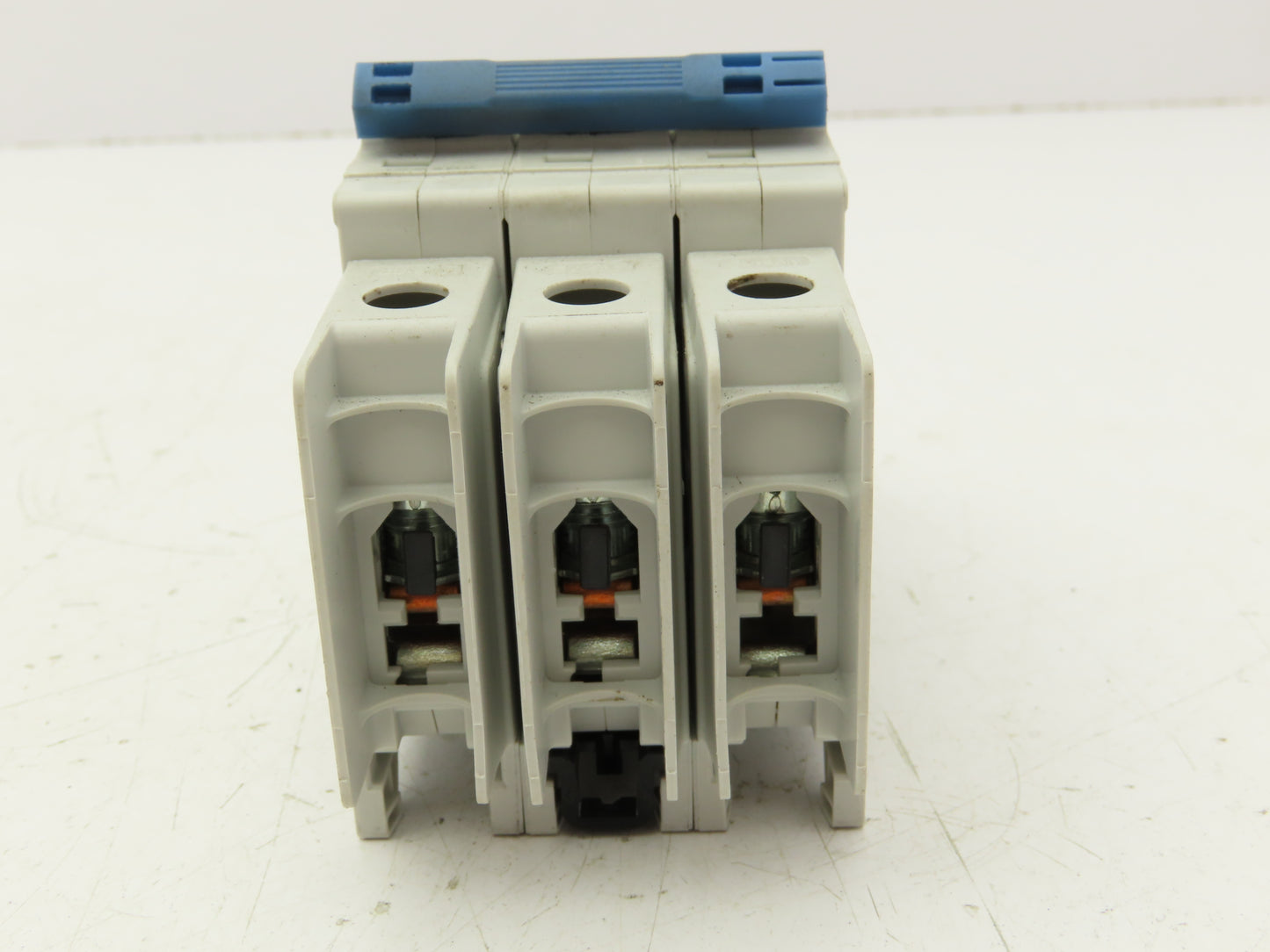 Allen Bradley 1489-M3C030 Circuit Breaker 3A 3 Pole 277/480V Din Rail Mount