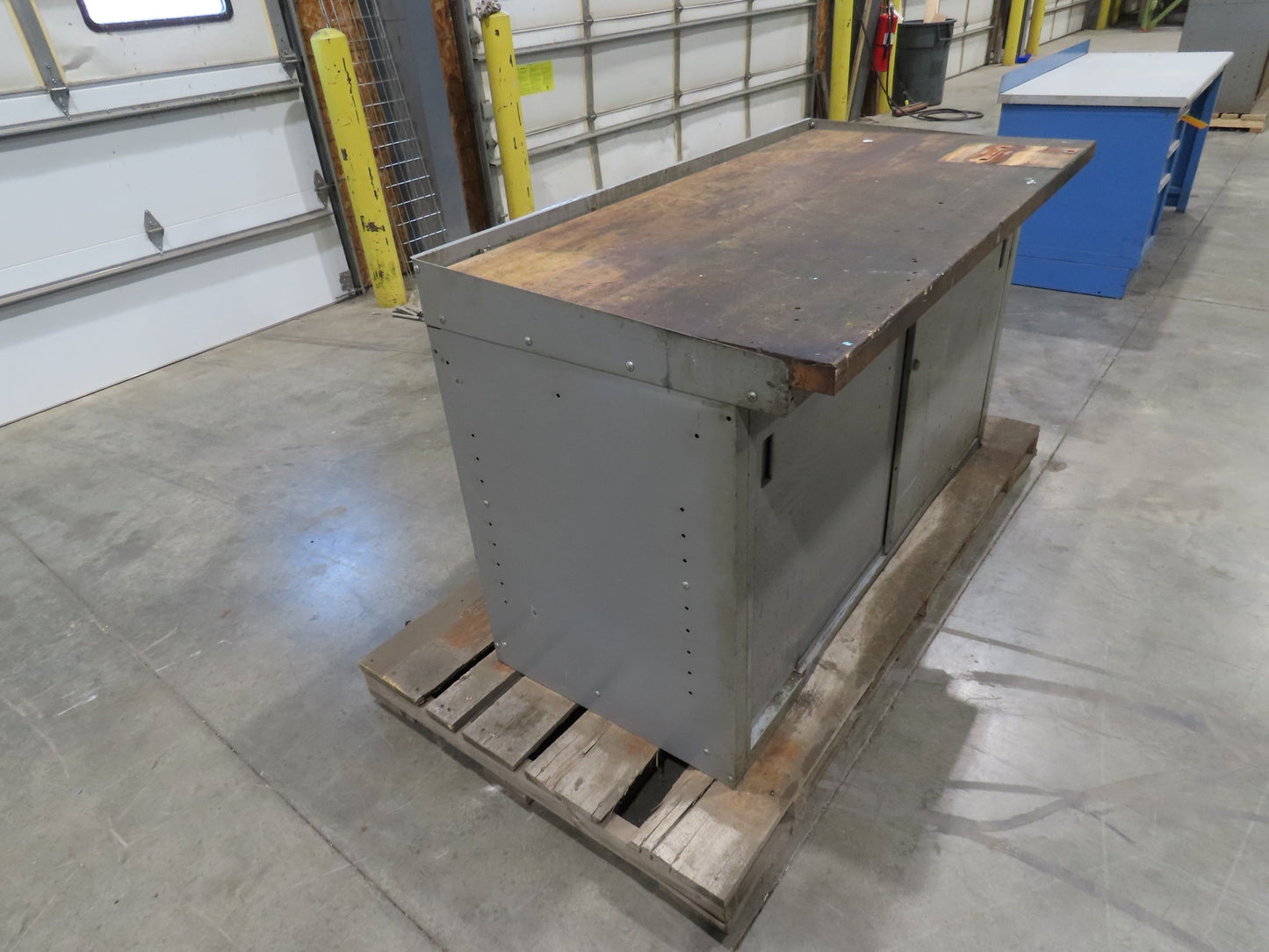 Industrial Butcher Block Top Workbench 2-Door Cabinet Workstation 60"W 30"D 36"H