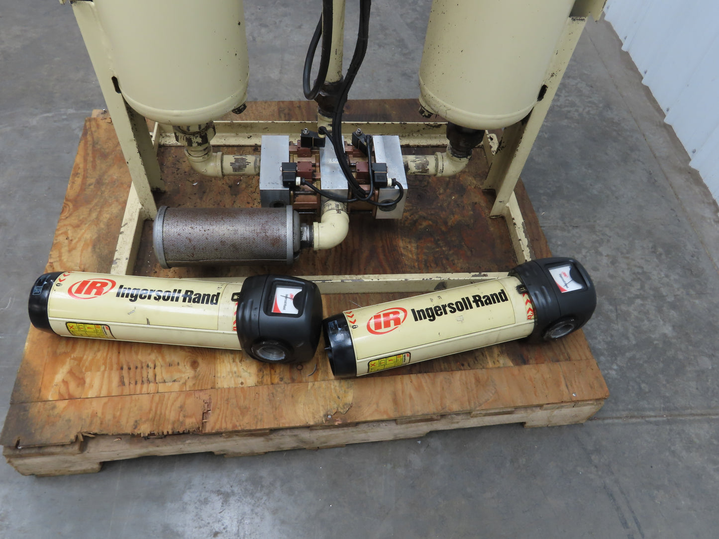 Ingersoll Rand TZ220 Thermo Zorb Heatless Regenerative Air Dryer 220 CFM TZ Type