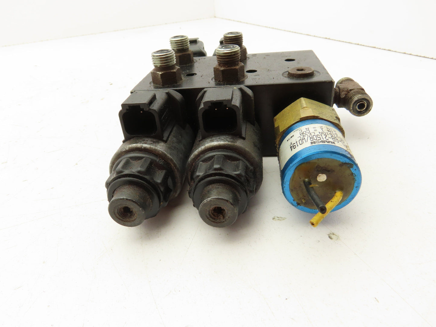 Lippert 12V 4-Point Flow Divider Manifold for RV Leveling Hydraulic Power Unit