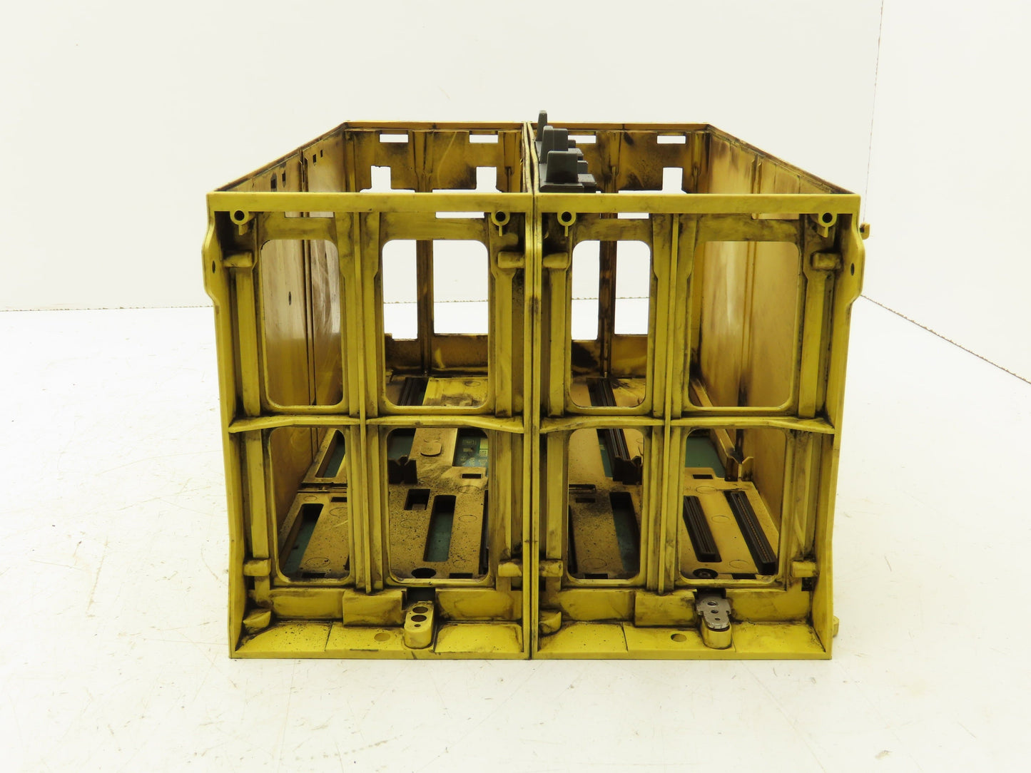 Fanuc A05B-2500-C002 Four Slot R-J3 Backplane W/Base Board