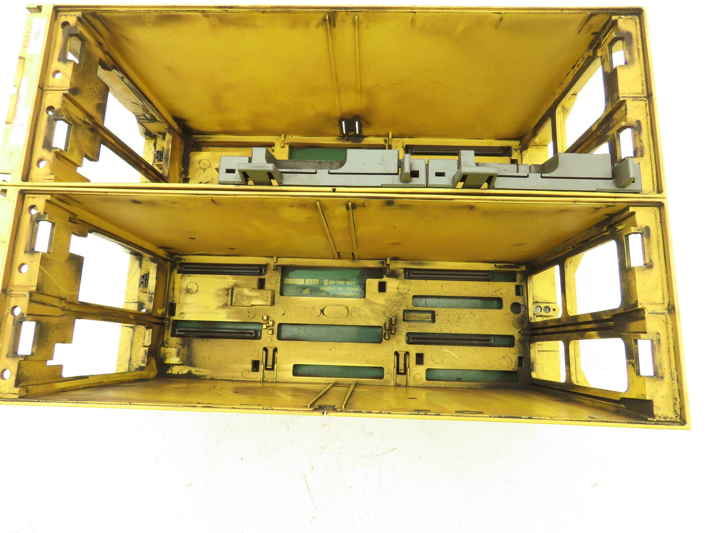 Fanuc A05B-2500-C002 Four Slot R-J3 Backplane W/Base Board