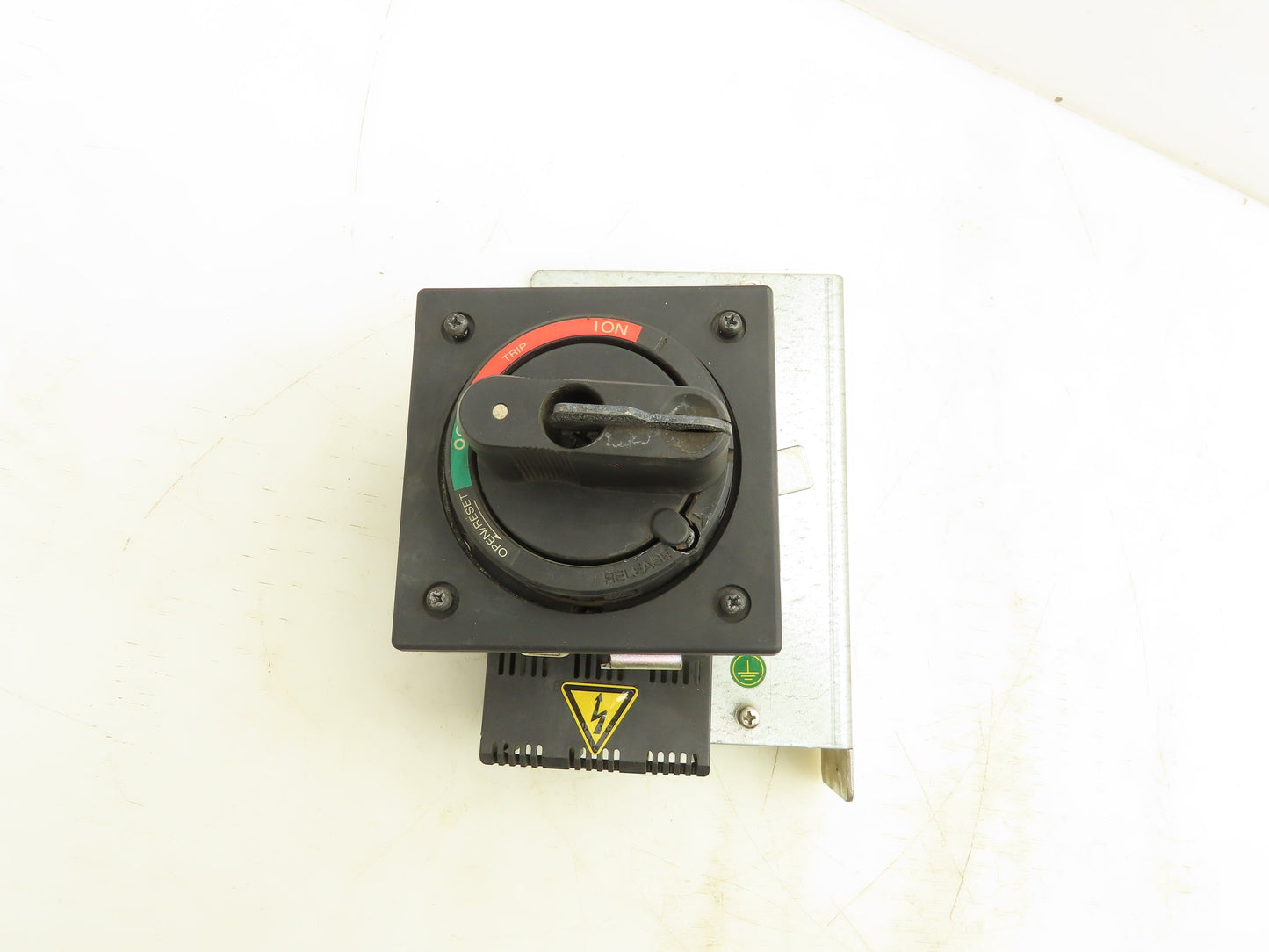 Fuji Electric SA33C Circuit Breaker W/Rotary Disconnect Switch 20A 3 Pole