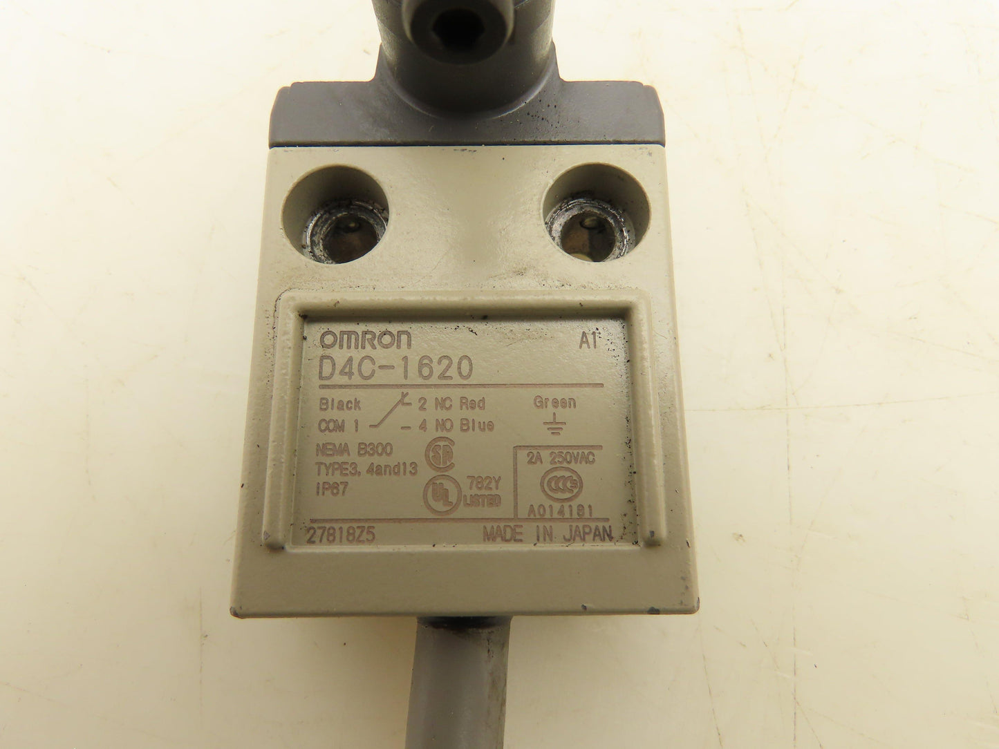 Omron D4C-1620 Limit Switch 250V Lot Of 4