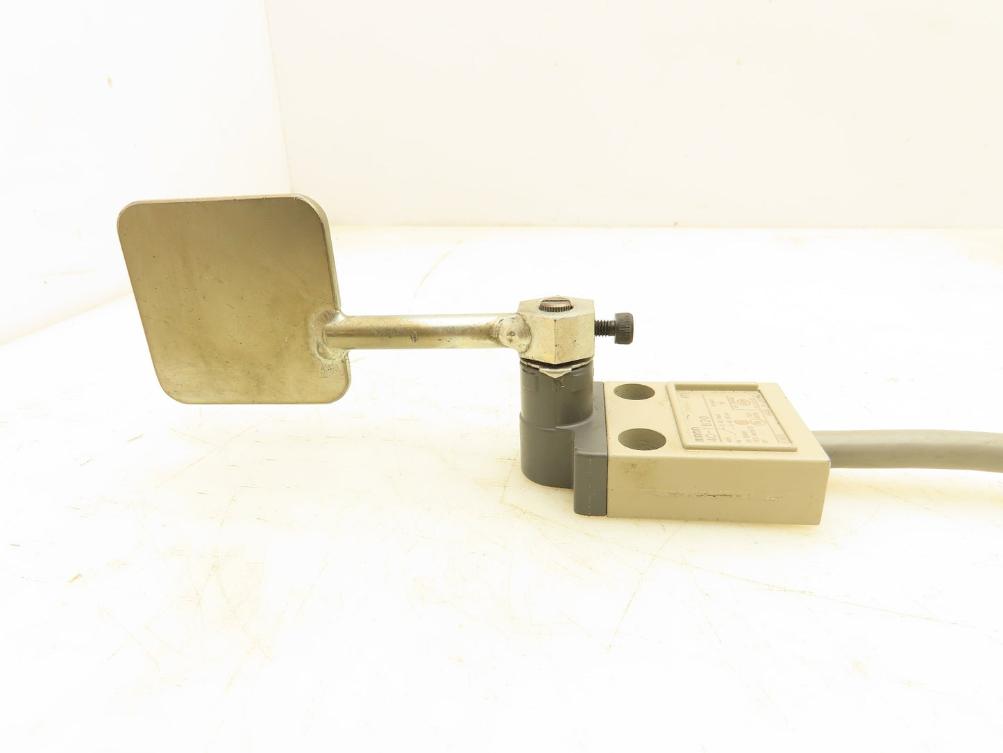 Omron D4C-1620 Limit Switch 250V Lot Of 4