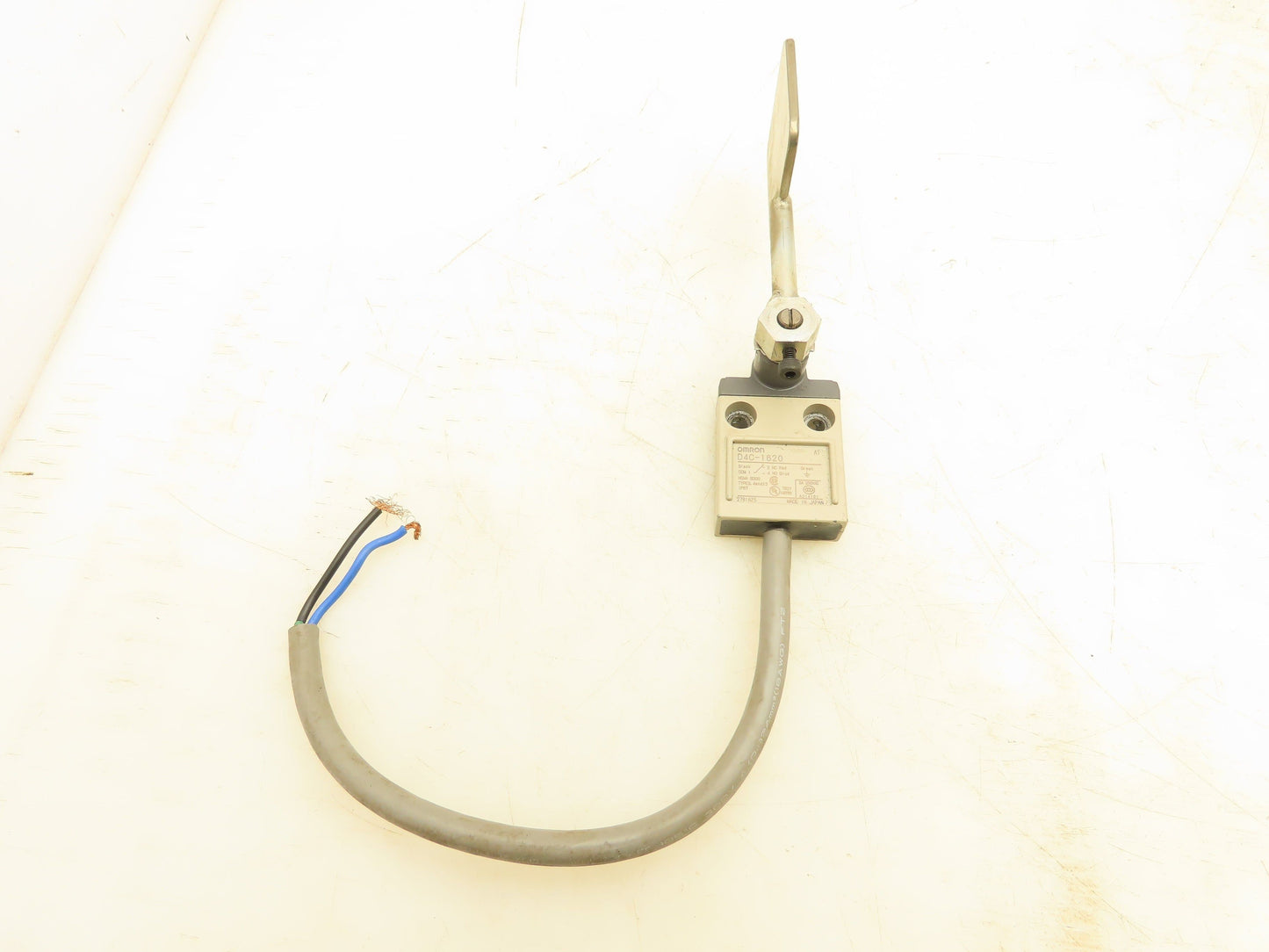 Omron D4C-1620 Limit Switch 250V Lot Of 4