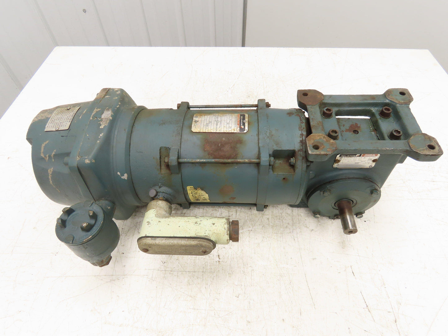 Reliance L56WG16B Master XL 1/2Hp 15:1 Gearmotor 117RPM 230/460V 3PH 56C w/Brake