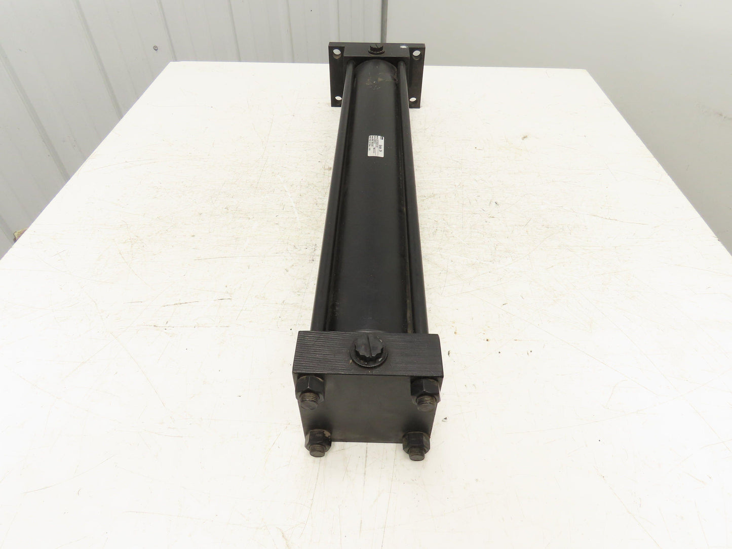 Parker Series 2H Hydraulic Cylinder 4" Bore 24" Stroke 1300 PSI Flange Mount