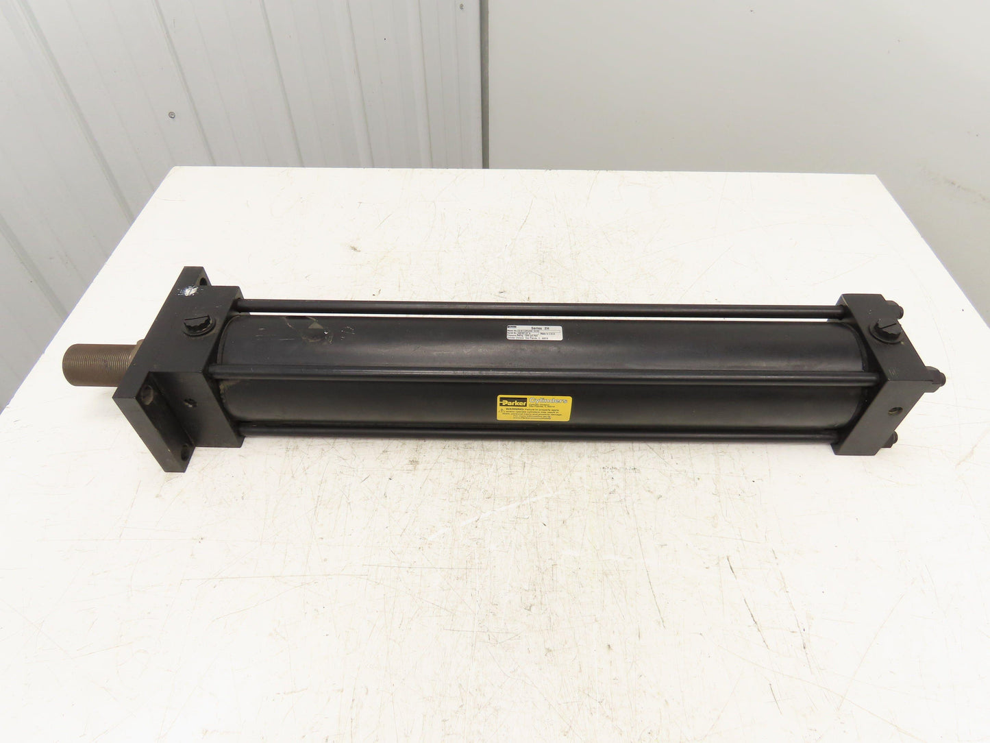 Parker Series 2H Hydraulic Cylinder 4" Bore 24" Stroke 1300 PSI Flange Mount