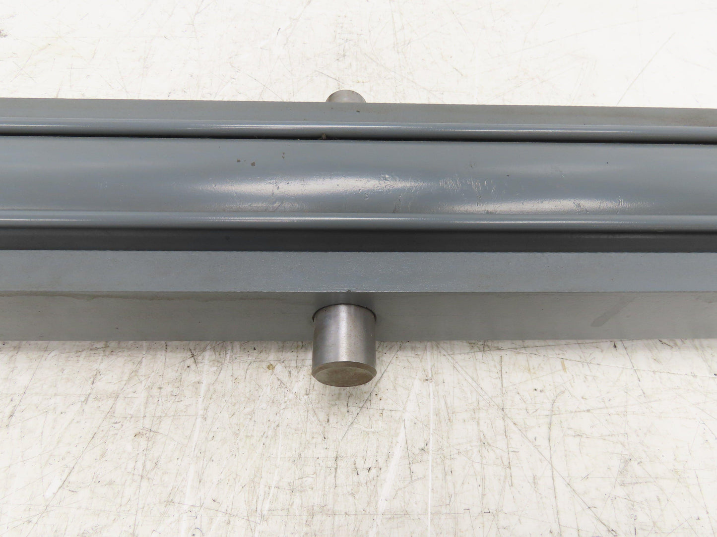 Miller A83B2C Pneumatic Air Cylinder 2.5" Bore 32" Stroke 250 PSI Trunnion Mount