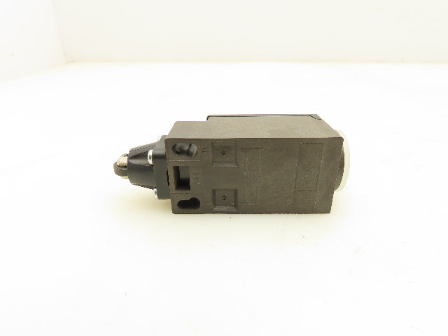 Schmersal TR 236-02z-U90-M20 Roller Plunger Limit Switch