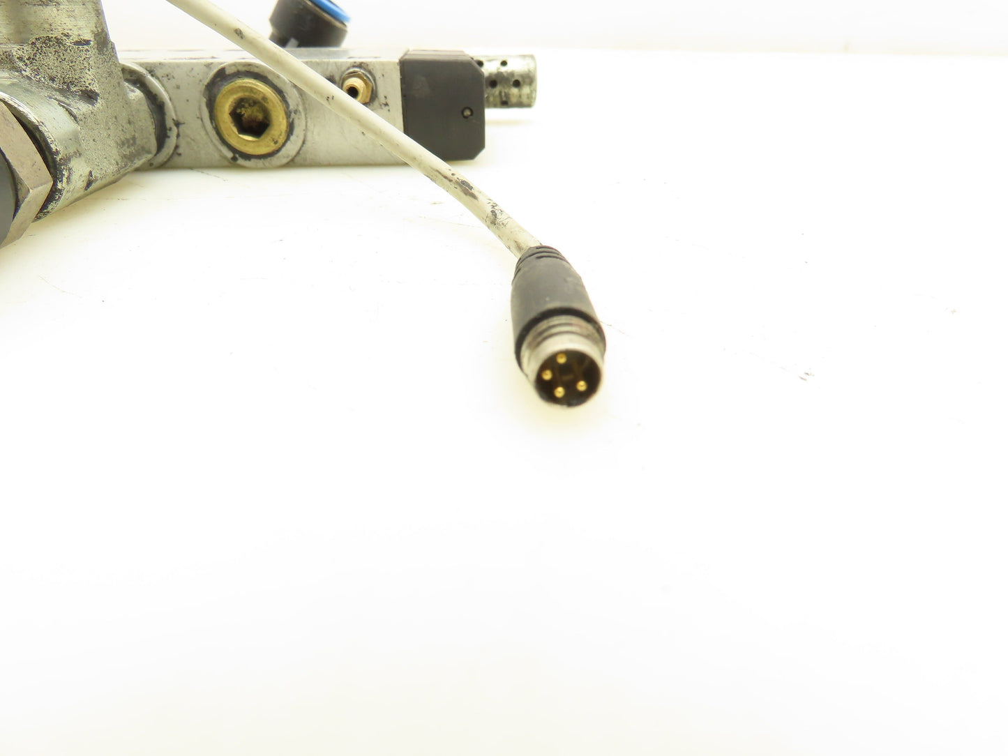 Festo CPE24-M1H-5LS-3/8 Pneumatic Solenoid Valve 24VDC 3/2 Way