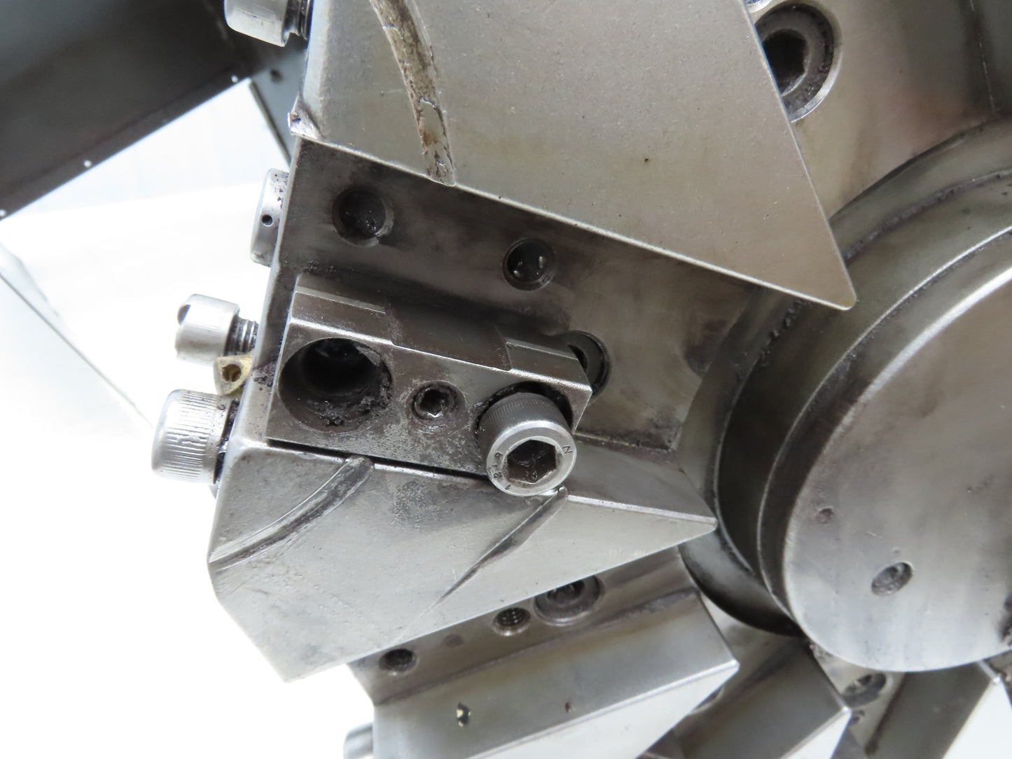 Okuma LU-25 Horizontal CNC Lathe 10-Position Turret Tool Changer