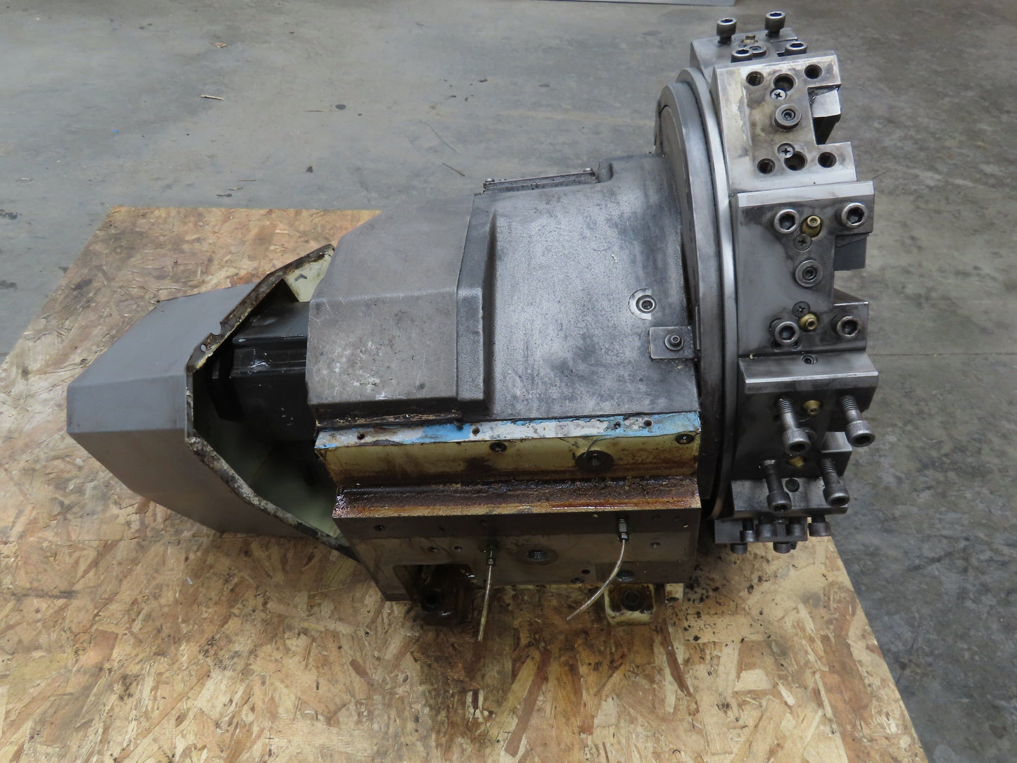 Okuma LU25 CNC Lathe 12-Position Turret Tool Changer Servo Motor BL MC140J-30T