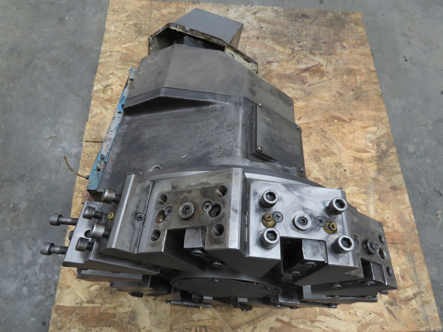 Okuma LU25 CNC Lathe 12-Position Turret Tool Changer Servo Motor BL MC140J-30T