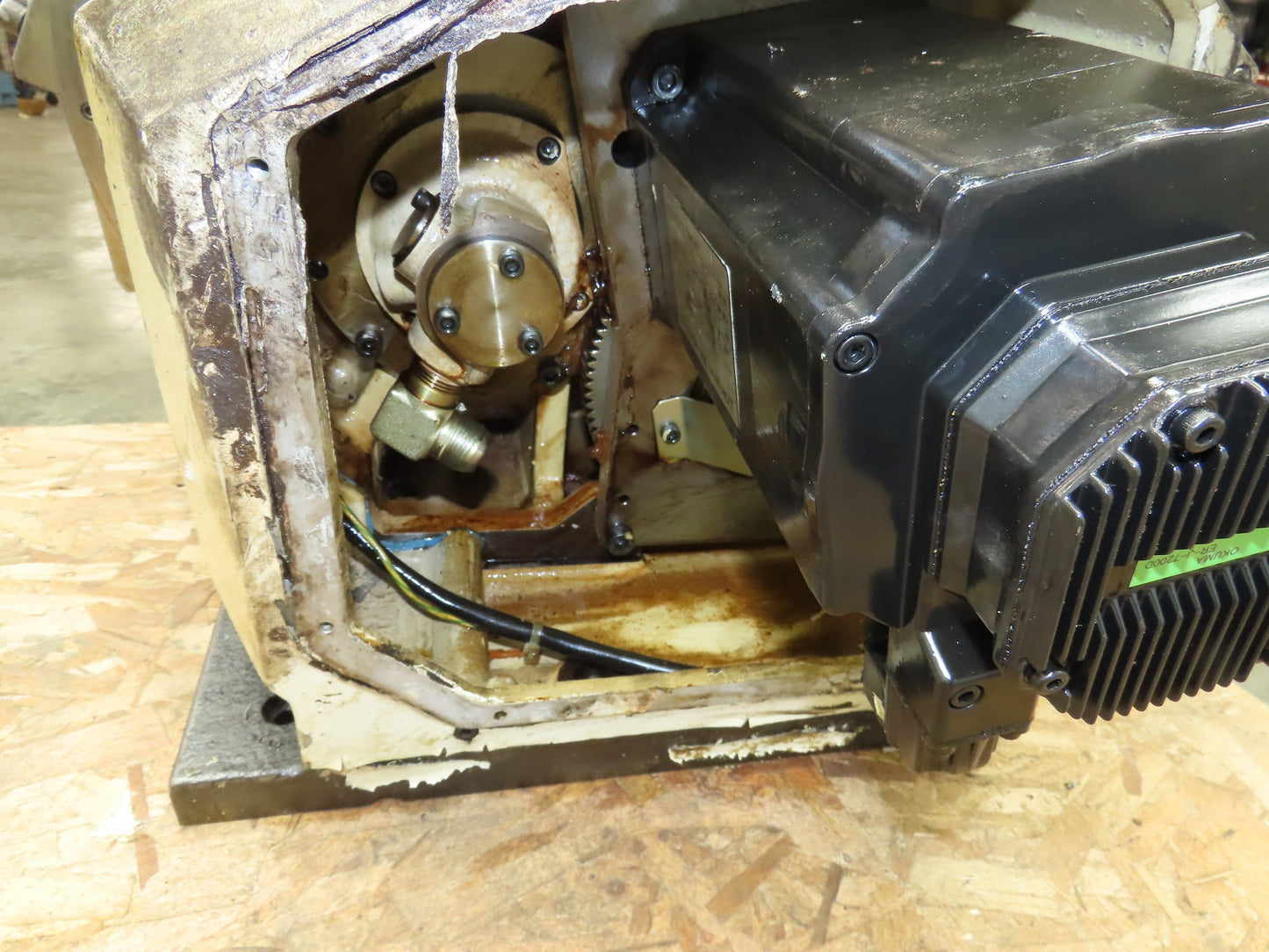 Okuma LU25 CNC Lathe 12-Position Turret Tool Changer Servo Motor BL MC140J-30T