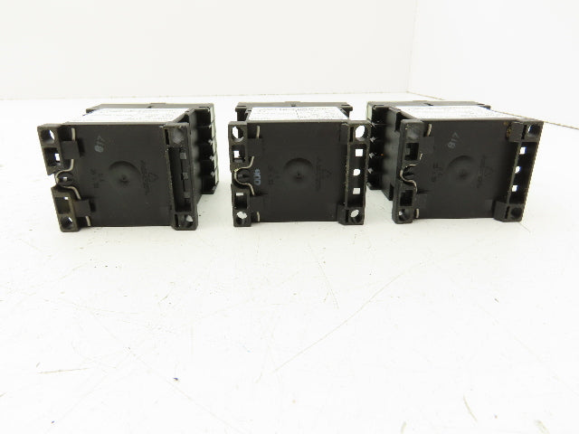 Siemens 3RH1122-2BB40 Auxiliary Contactor 600VAC 10A Lot Of 3