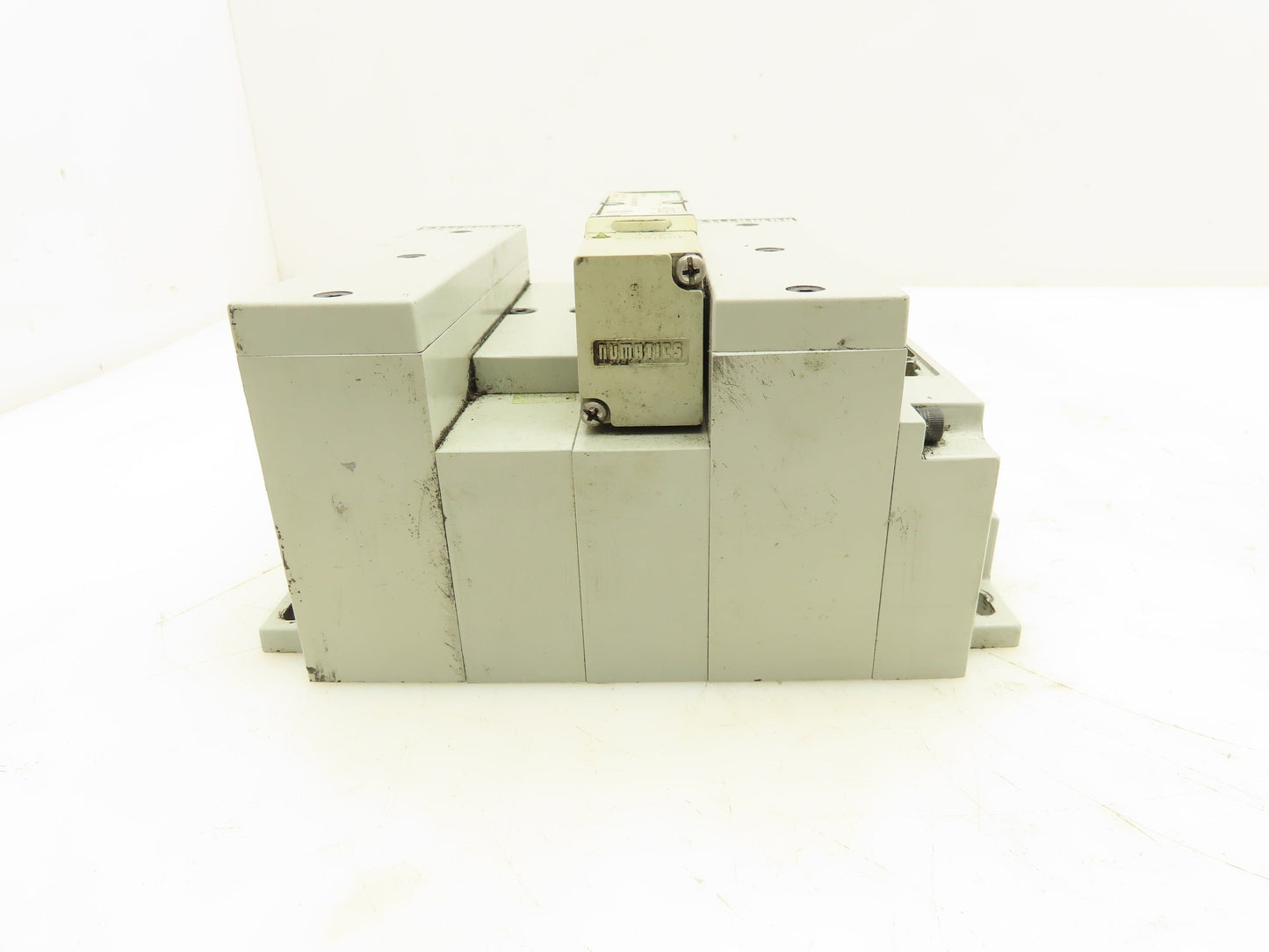 Numatics 122BA400M000061 Pneumatic Solenoid Valve 2-Station Manifold 24VDC