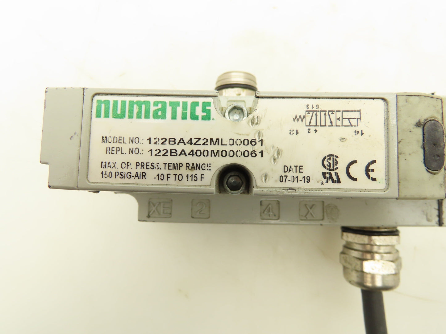 Numatics 122BA4Z2ML00061 Pneumatic Solenoid Valve w/Manifold Base 24VDC