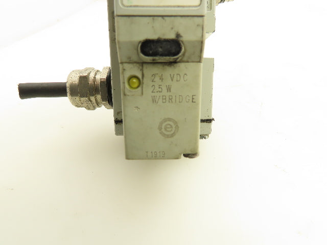Numatics 122BA4Z2ML00061 Pneumatic Solenoid Valve w/Manifold Base 24VDC