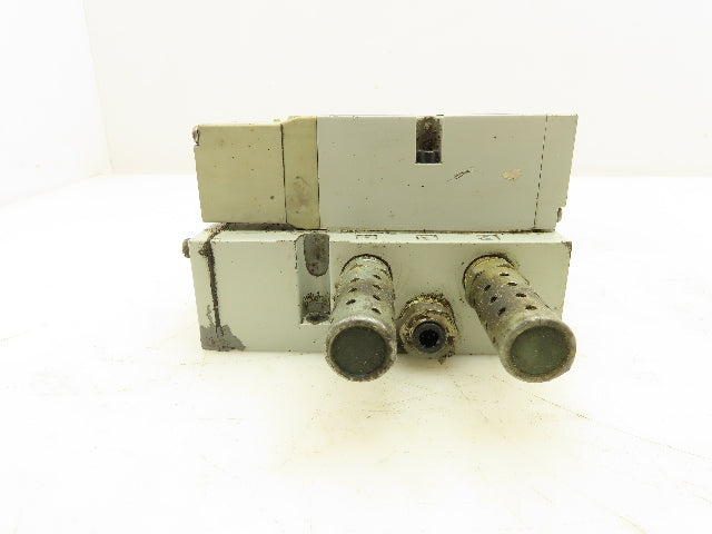 Numatics 123BA43AMN00061 Pneumatic Solenoid Valve w/Manifold Base 24VDC