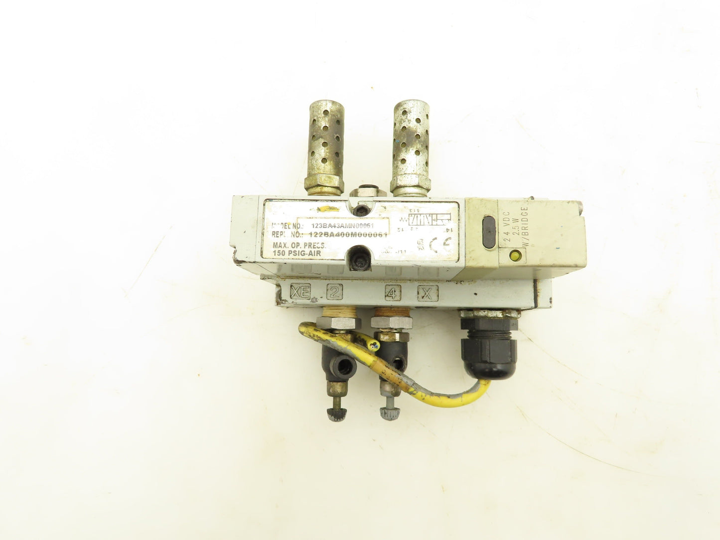 Numatics 123BA43AMN00061 Pneumatic Solenoid Valve w/Manifold Base 24VDC