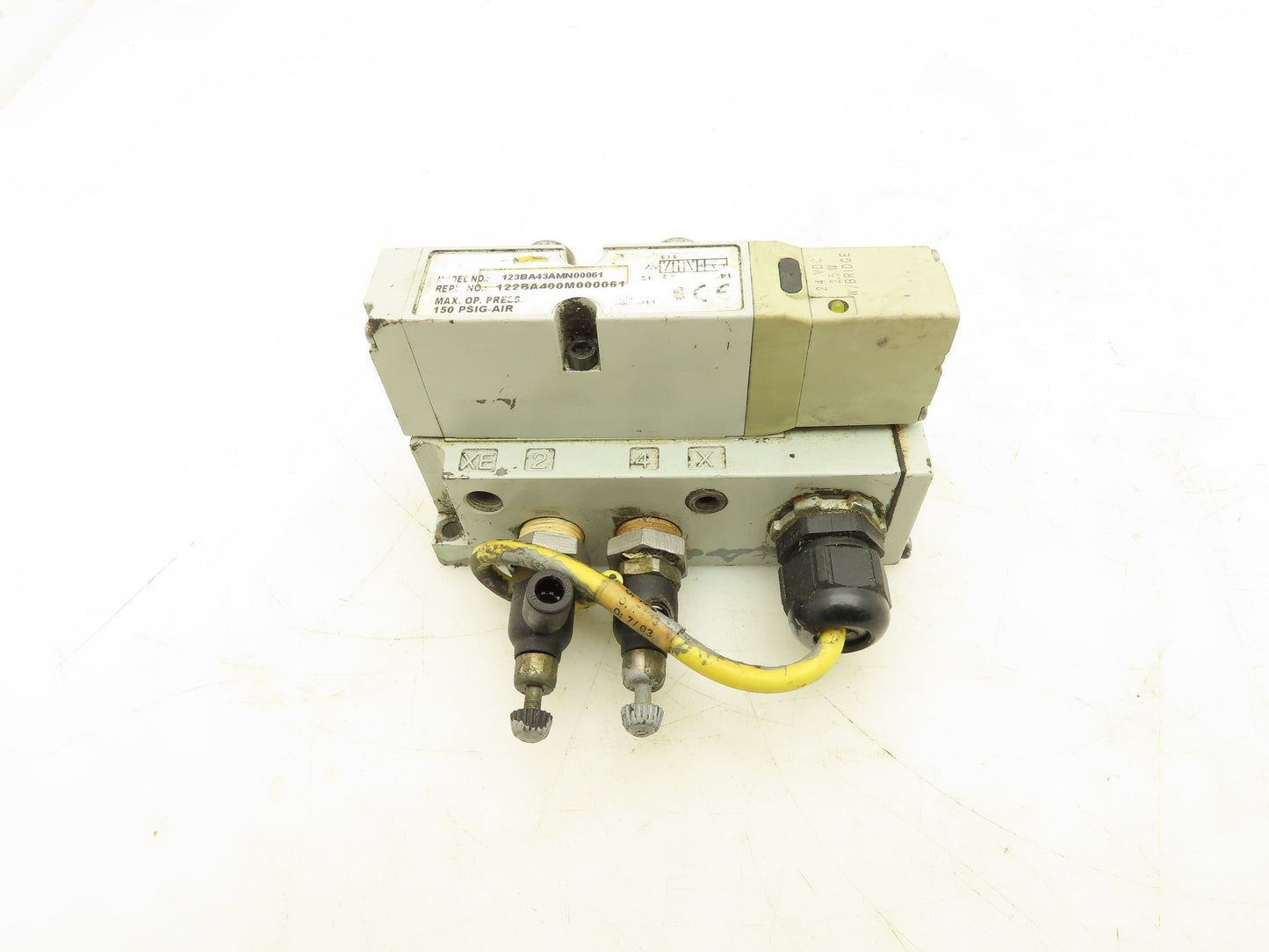 Numatics 123BA43AMN00061 Pneumatic Solenoid Valve w/Manifold Base 24VDC