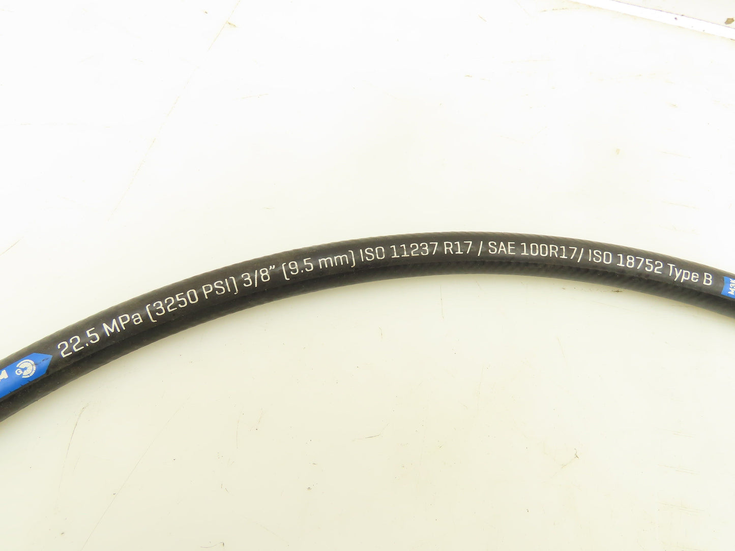 Gates MSHA 2G-11C Flame Resistant Hydraulic Hose 3/8" 3250PSI 22.5MPa 60"