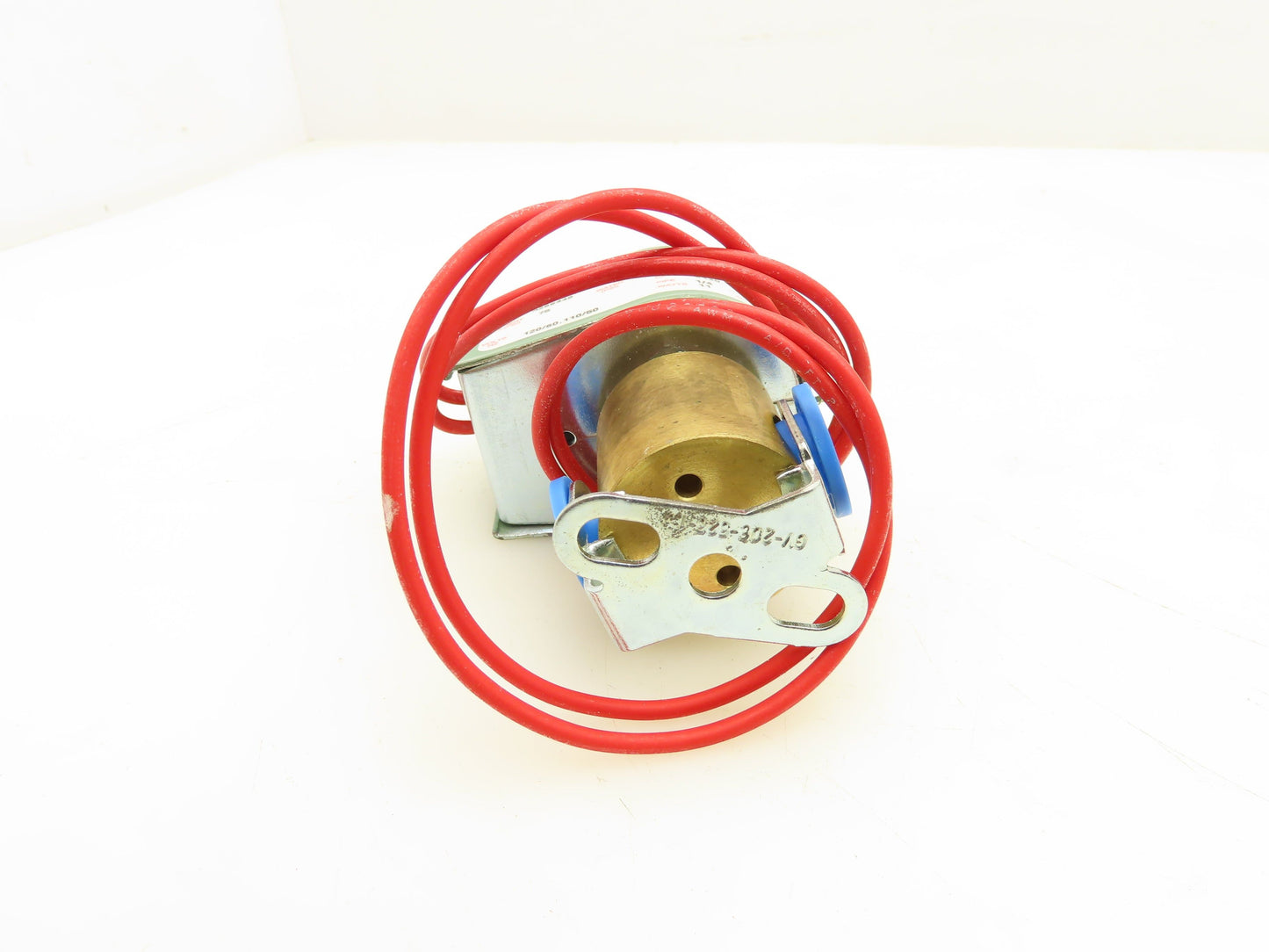 Asco 8314C24 Red Hat Solenoid Valve 120V 11W 75PSI 3 Way 1/4"NPT