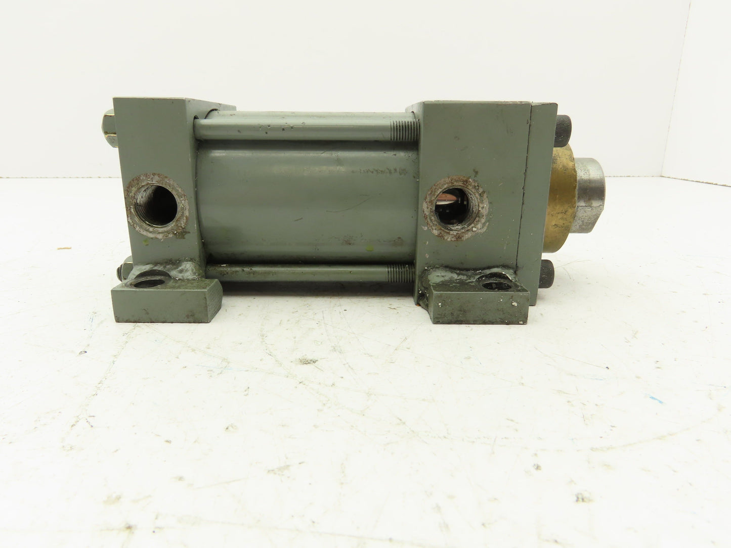 Lynair LH-2-1/2A04 Hydraulic Cylinder 2.5" Bore 2" Stroke 1500 PSI Foot Mount