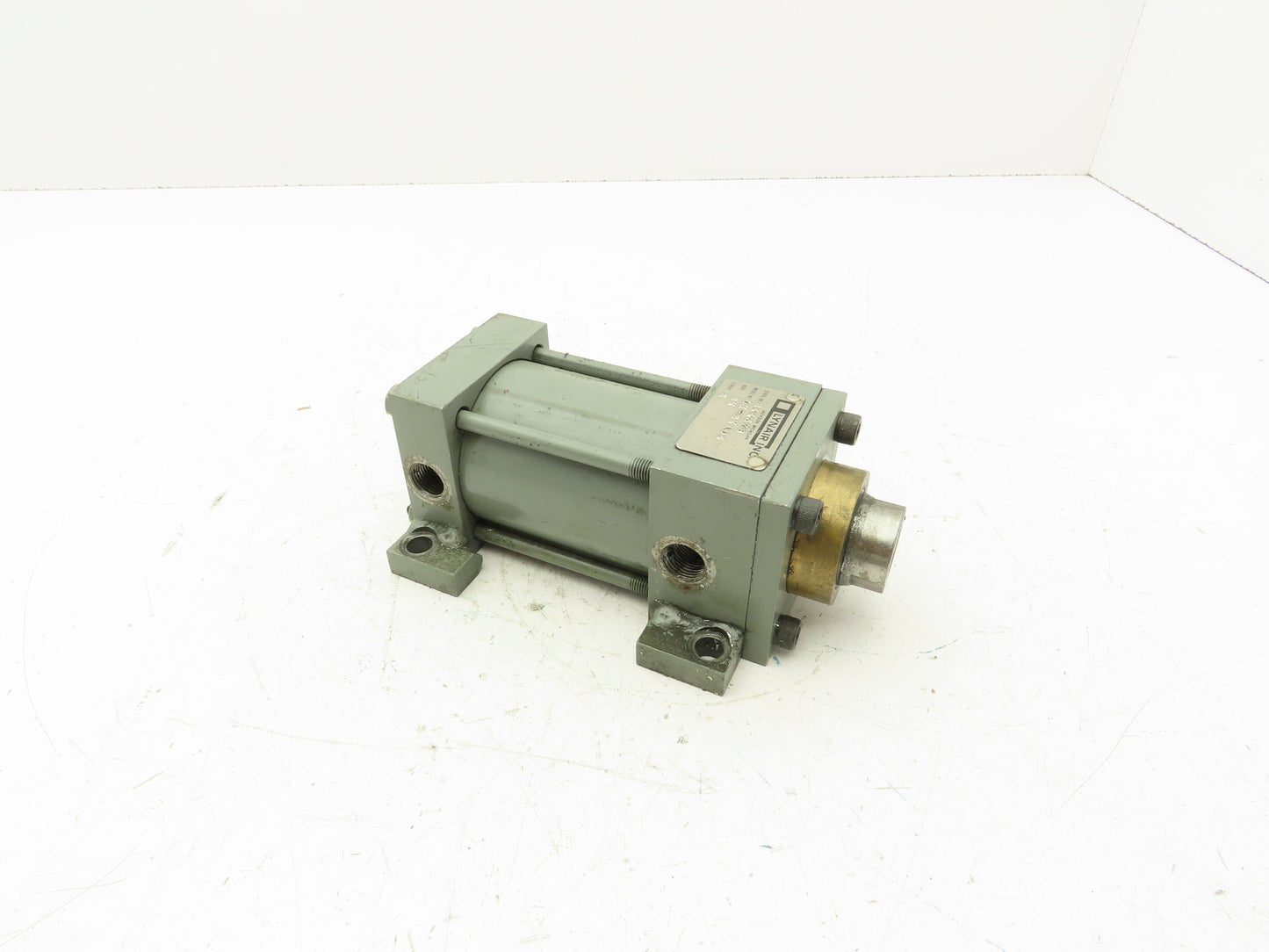 Lynair LH-2-1/2A04 Hydraulic Cylinder 2.5" Bore 2" Stroke 1500 PSI Foot Mount