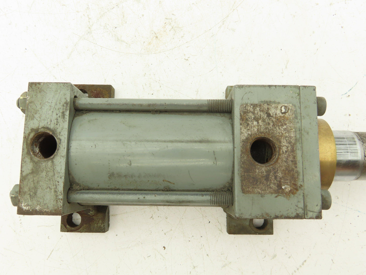 Lynair Series LH Hydraulic Cylinder 2.5" Bore 2" Stroke 1500 PSI Foot Mount