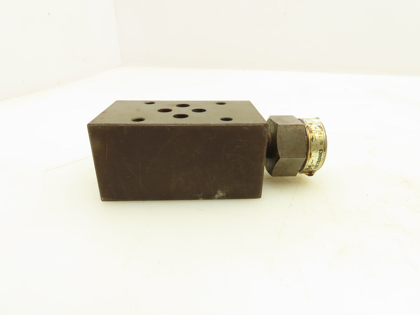 Nachi 0W-G01-A1-CR-D2-3104B Modular Pressure Switch Valve