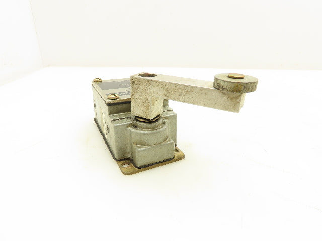 Square D L100WNCS2M34 Type L Limit Switch RB Denison Lox-Switch Series F